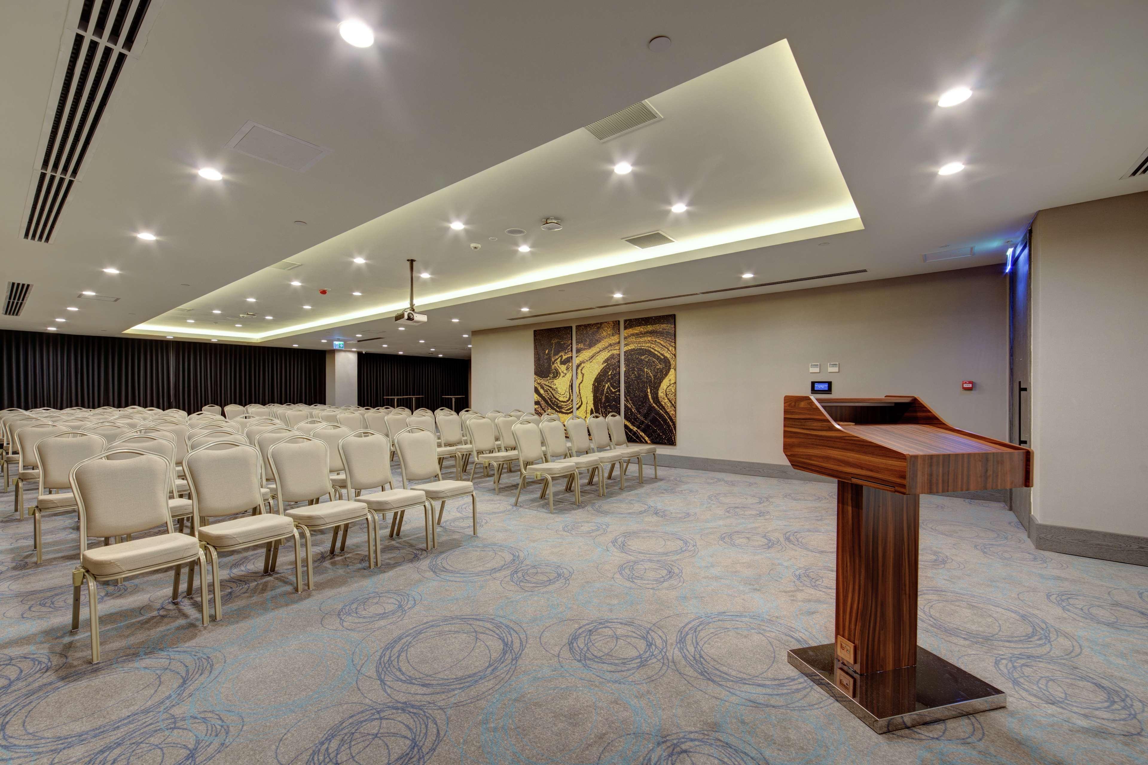 Doubletree By Hilton Adana Hotel Bagian luar foto