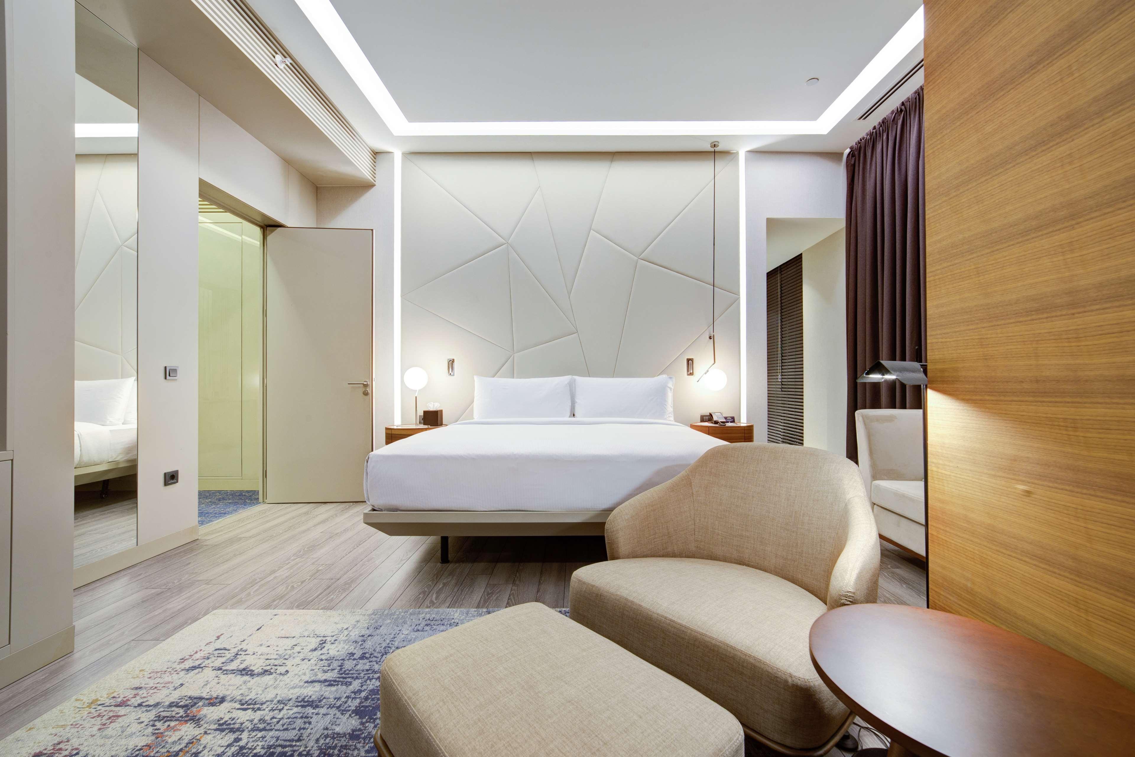 Doubletree By Hilton Adana Hotel Bagian luar foto