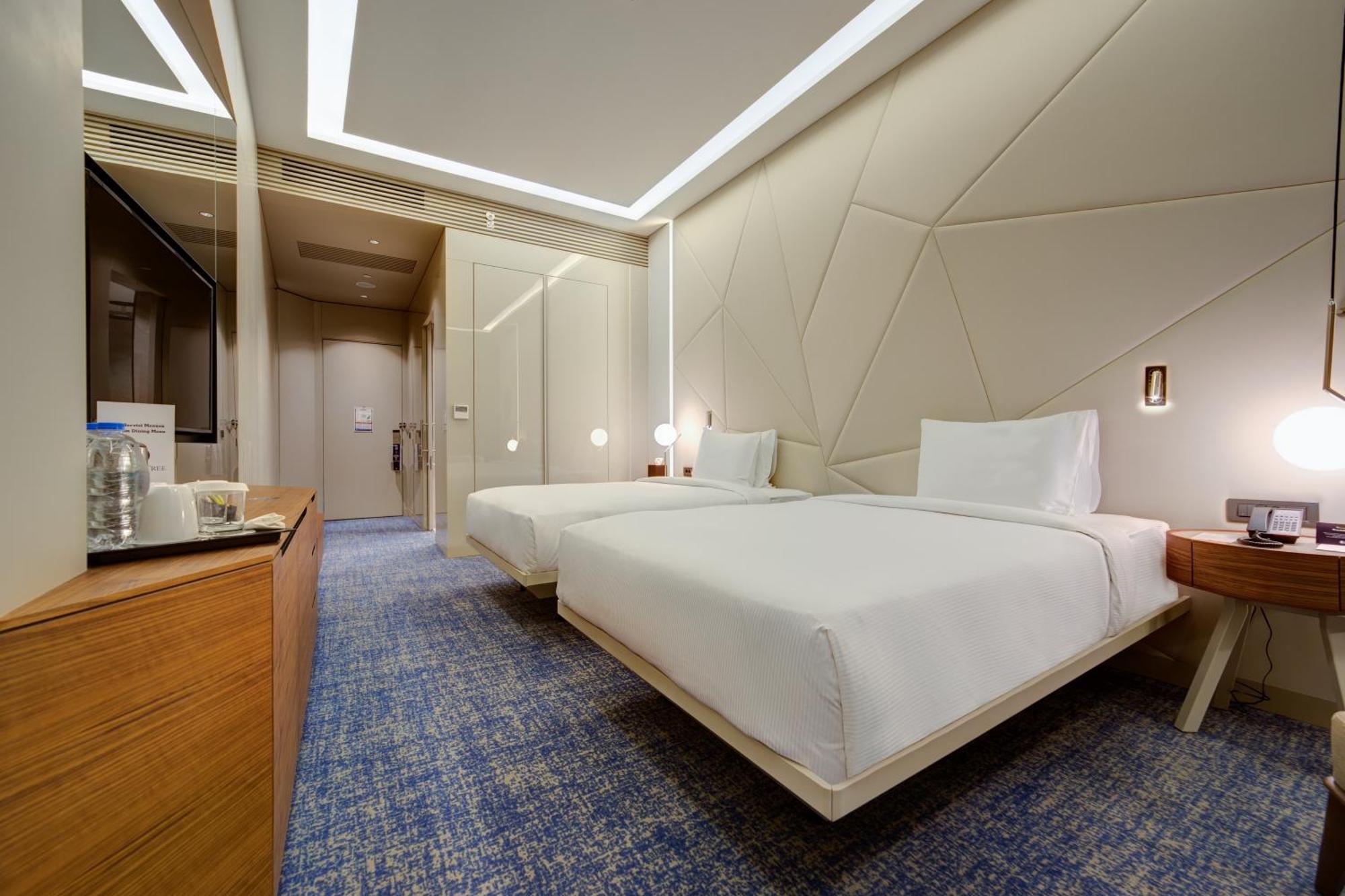 Doubletree By Hilton Adana Hotel Bagian luar foto