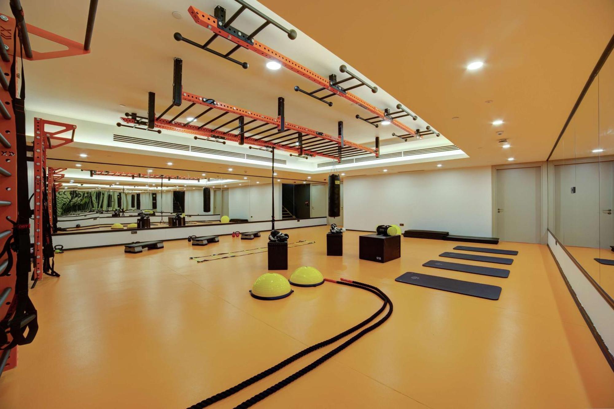 Doubletree By Hilton Adana Hotel Bagian luar foto