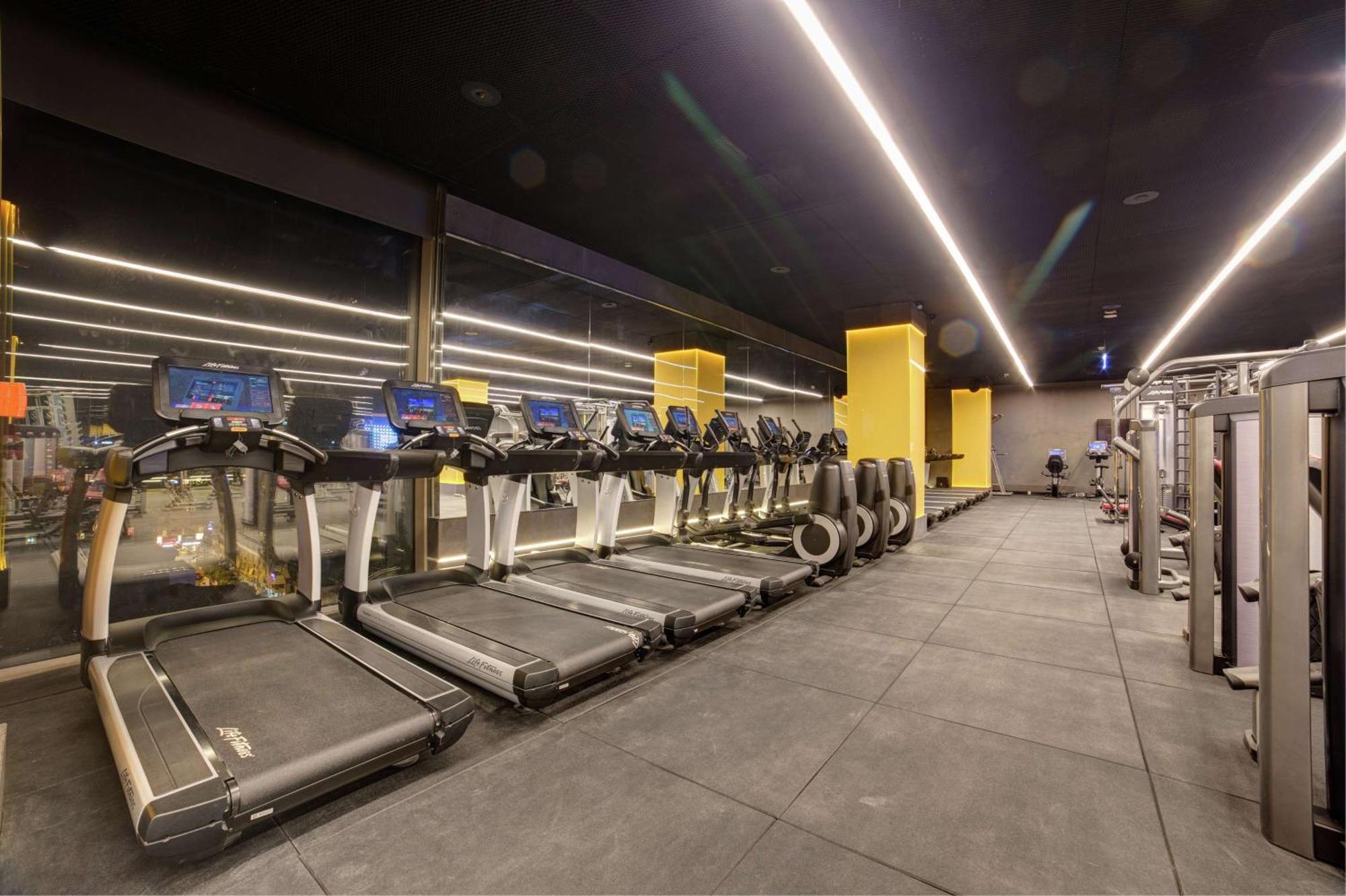 Doubletree By Hilton Adana Hotel Bagian luar foto