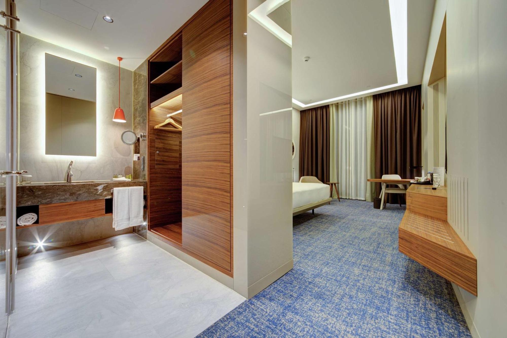 Doubletree By Hilton Adana Hotel Bagian luar foto