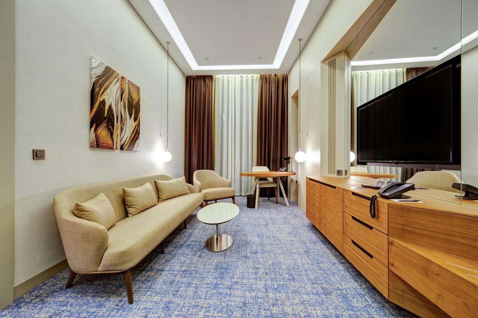 Doubletree By Hilton Adana Hotel Bagian luar foto