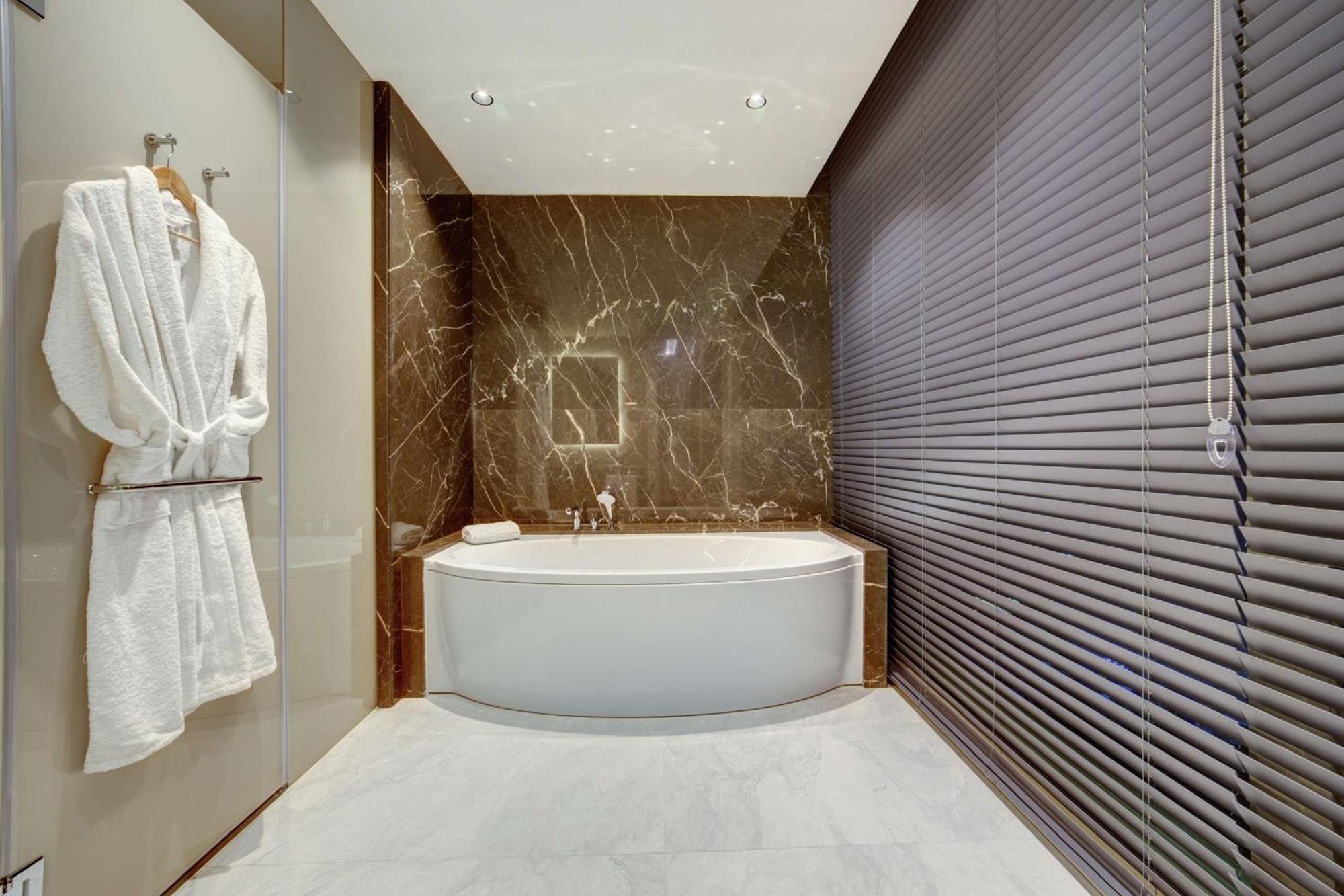 Doubletree By Hilton Adana Hotel Bagian luar foto